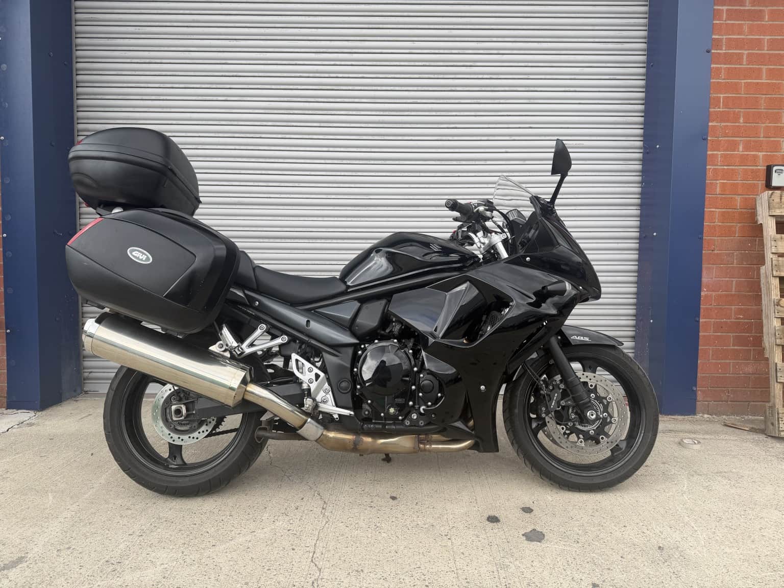 Suzuki Bandit 1250 - image 1 of 26