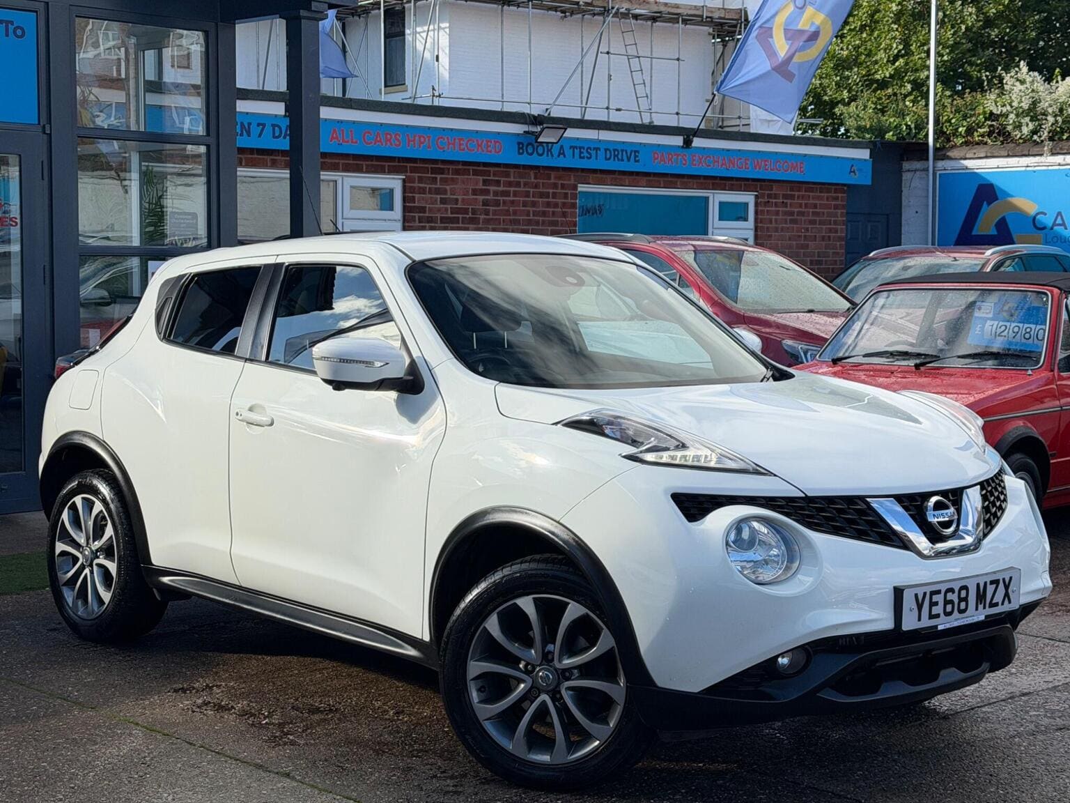 Nissan Juke - image 1 of 69