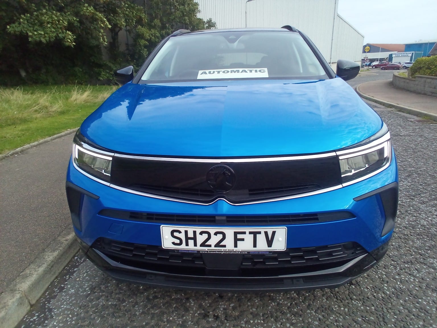 Vauxhall Grandland - image 1 of 19