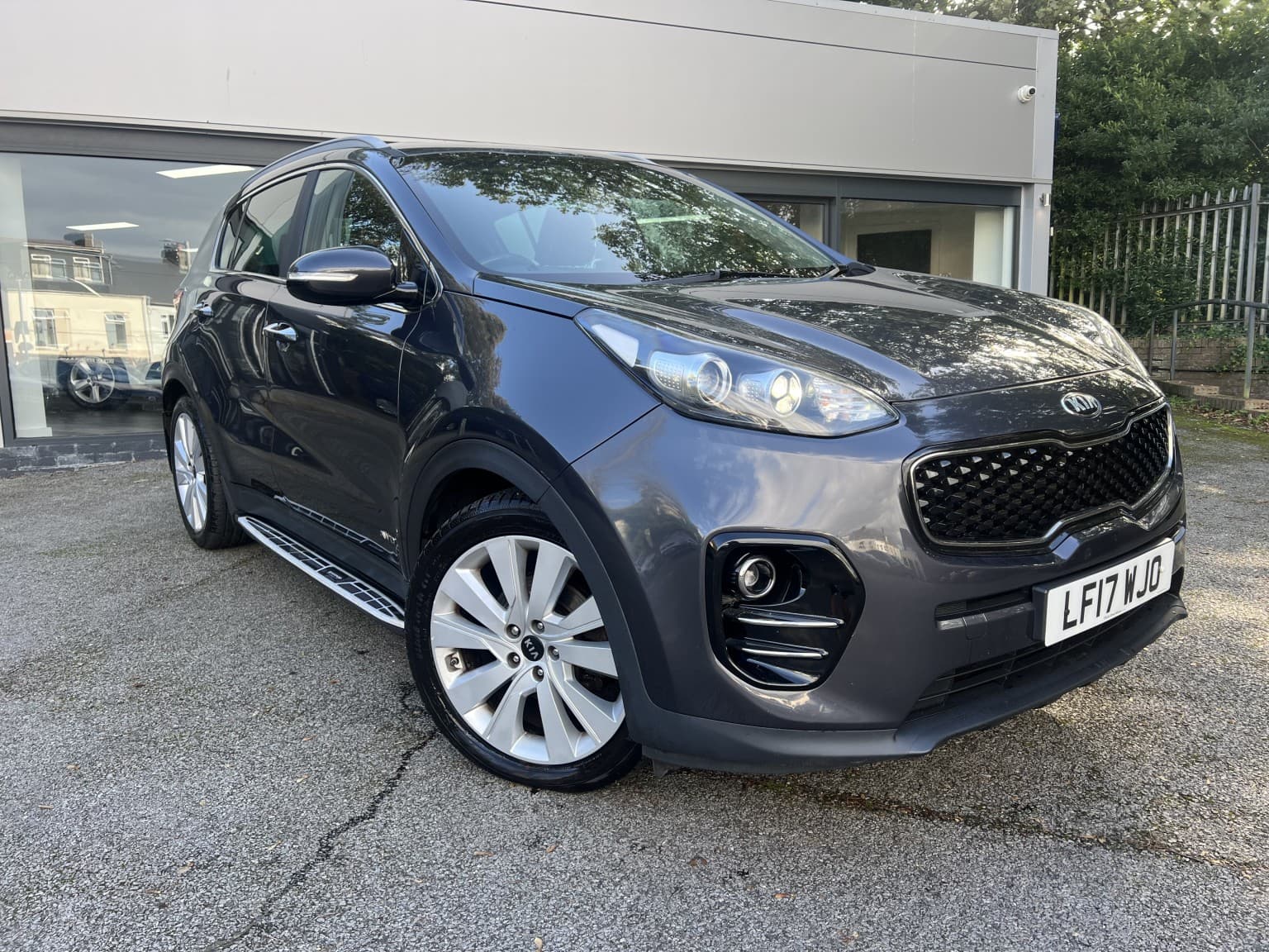 Kia Sportage - image 1 of 20