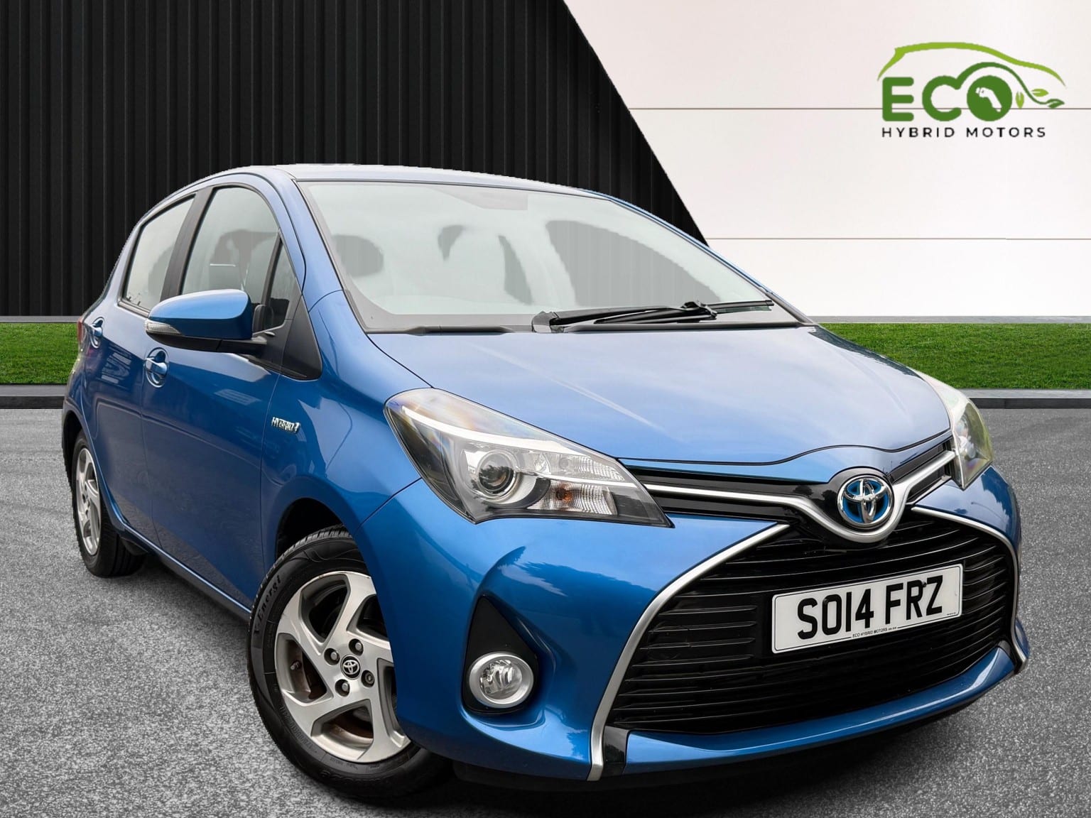 Toyota Yaris - image 1 of 54
