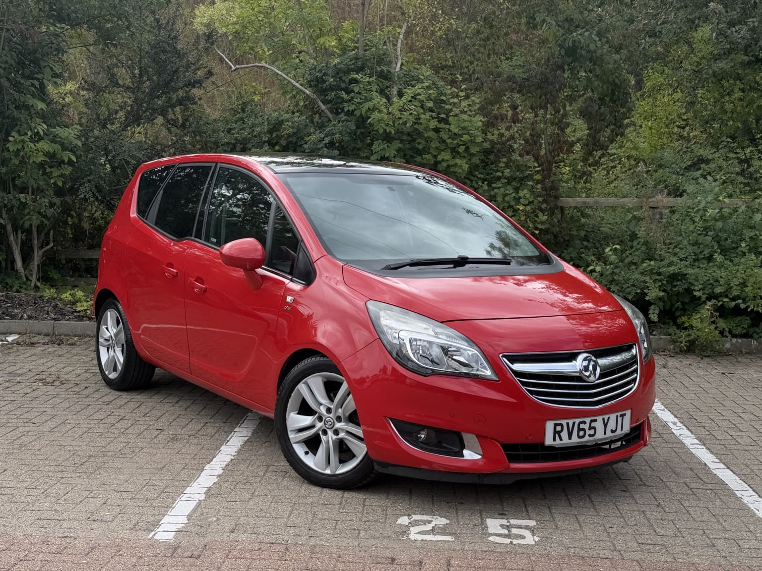 Vauxhall Meriva - image 1 of 6