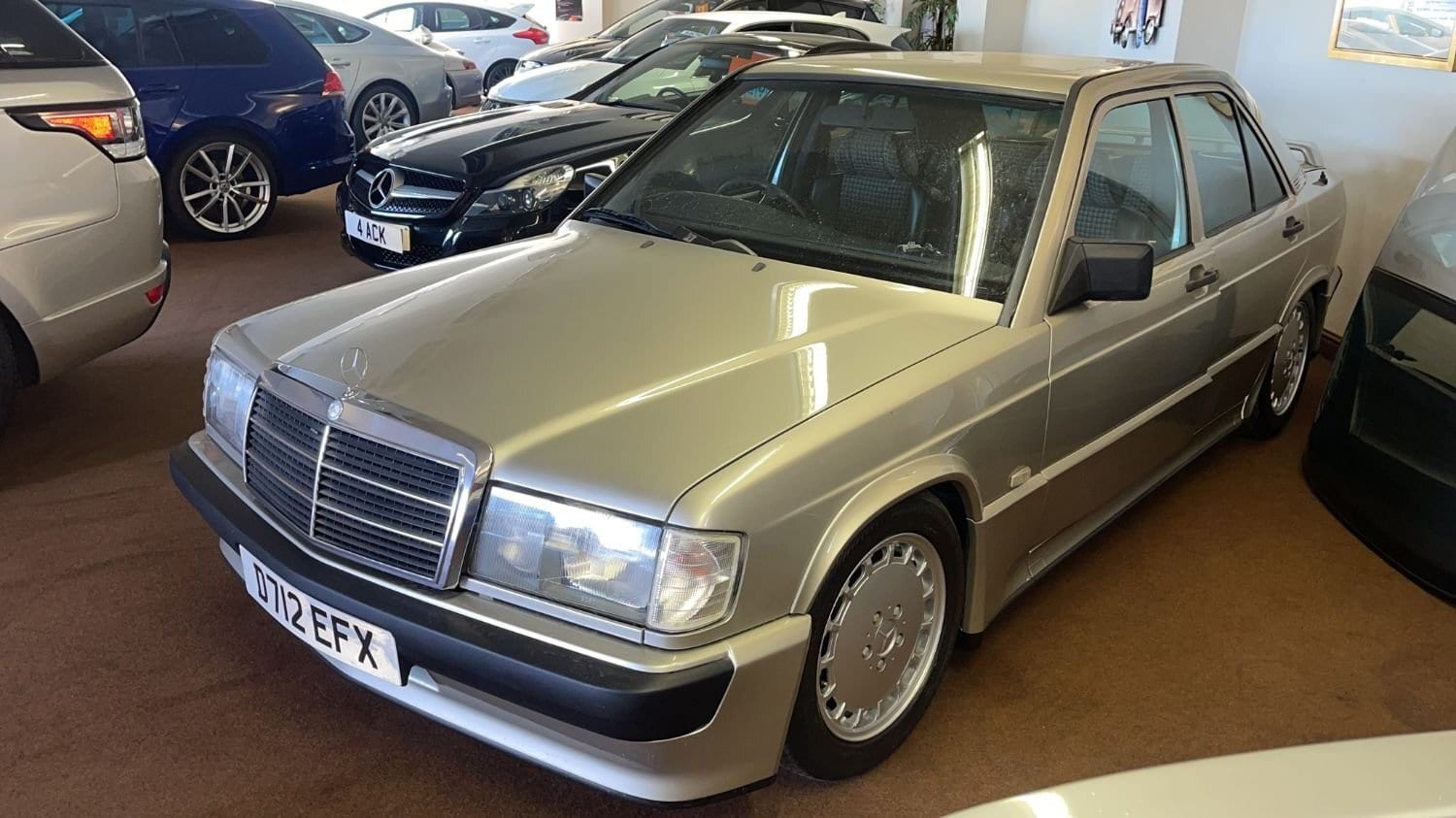 Mercedes-Benz 190 - image 1 of 17