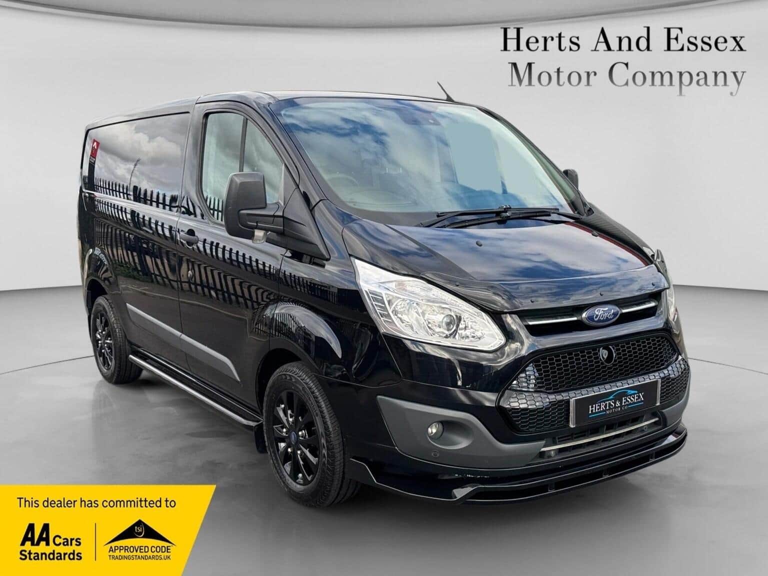 Ford Transit Custom - image 1 of 21