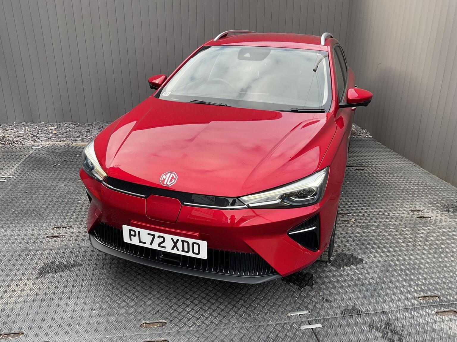 MG MG5 - image 1 of 54