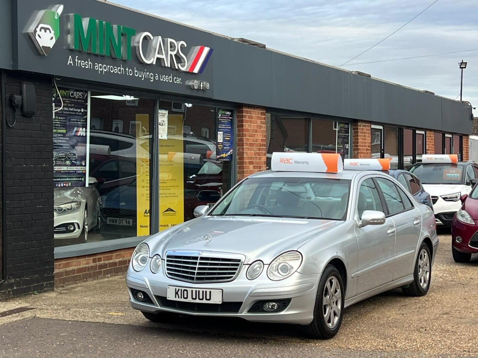 Mercedes-Benz E Class - image 1 of 42