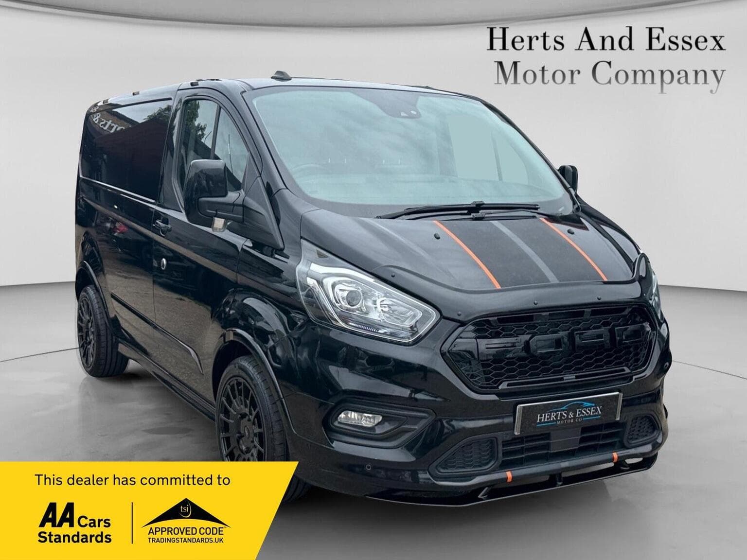 Ford Transit Custom - image 1 of 42
