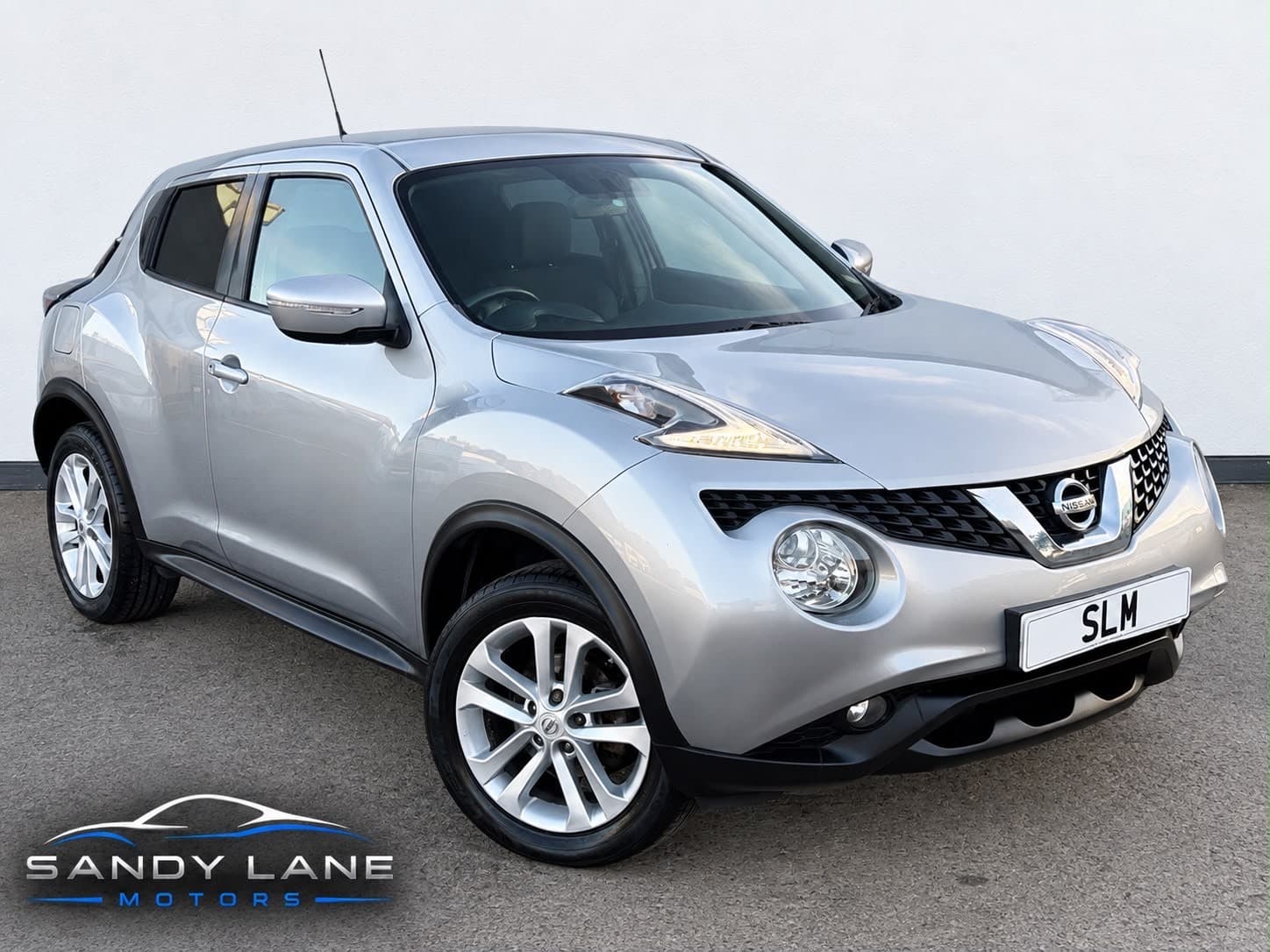 Nissan Juke - image 1 of 31