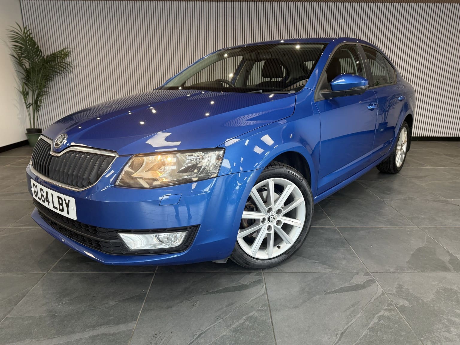 Skoda Octavia - image 1 of 25