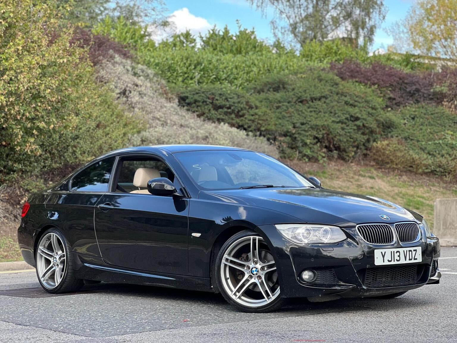 BMW 3 Series - image 1 of 40