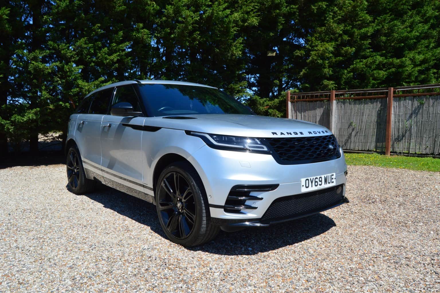Land Rover Range Rover Velar - image 1 of 45
