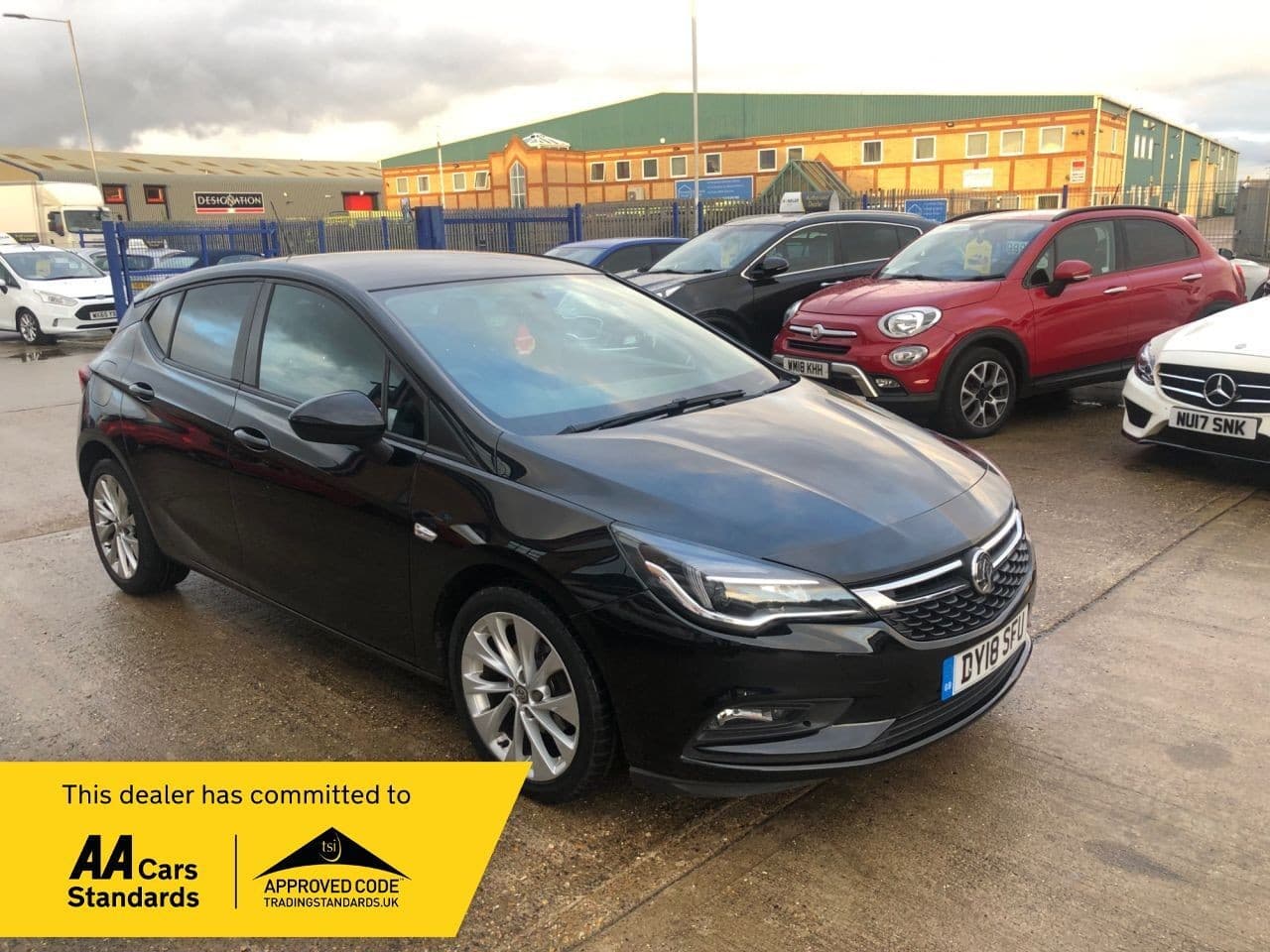 Vauxhall Astra - image 1 of 16