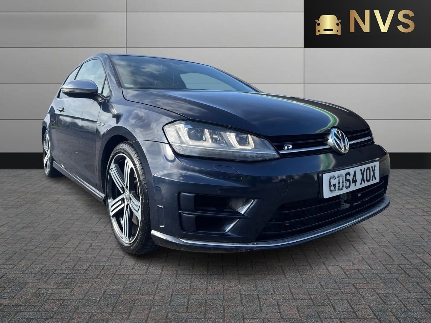 VOLKSWAGEN GOLF - image 1 of 13