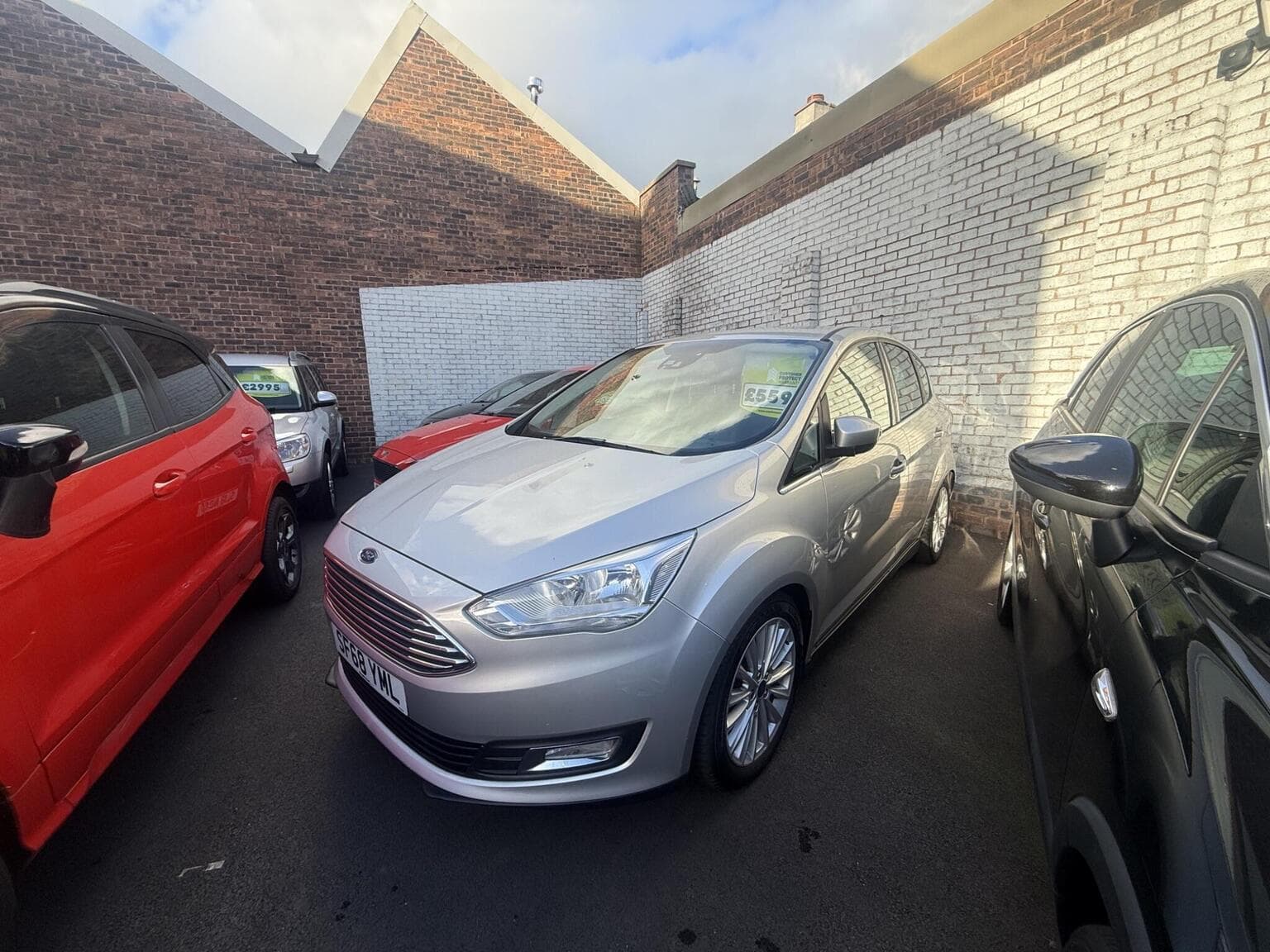 Ford C-MAX - image 1 of 7