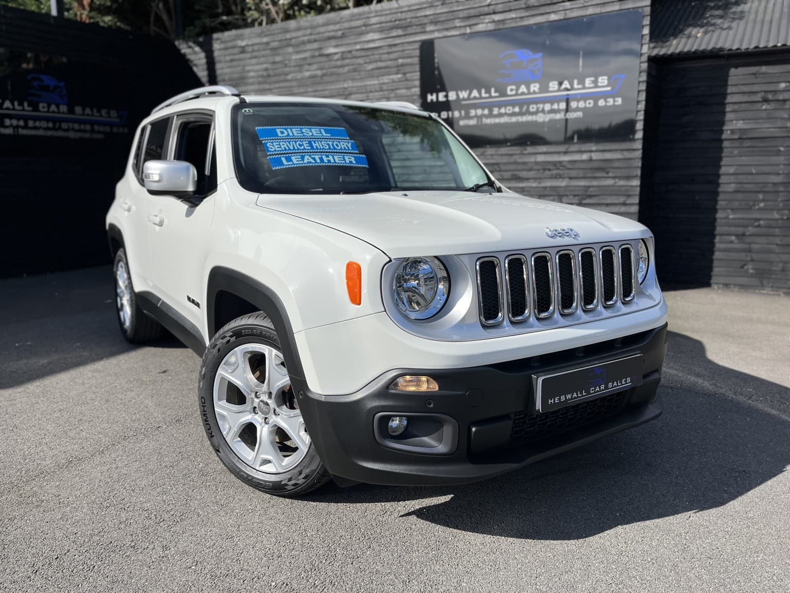 Jeep Renegade - image 1 of 25