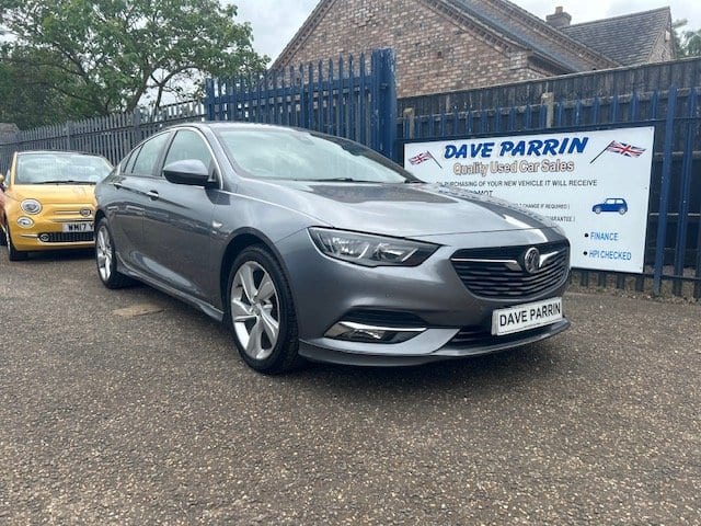 Vauxhall Insignia - image 1 of 10