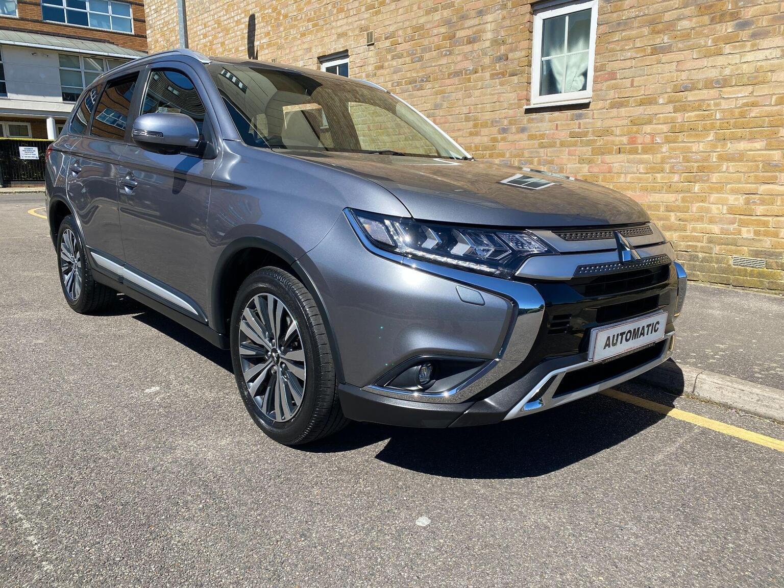 Mitsubishi Outlander - image 1 of 31
