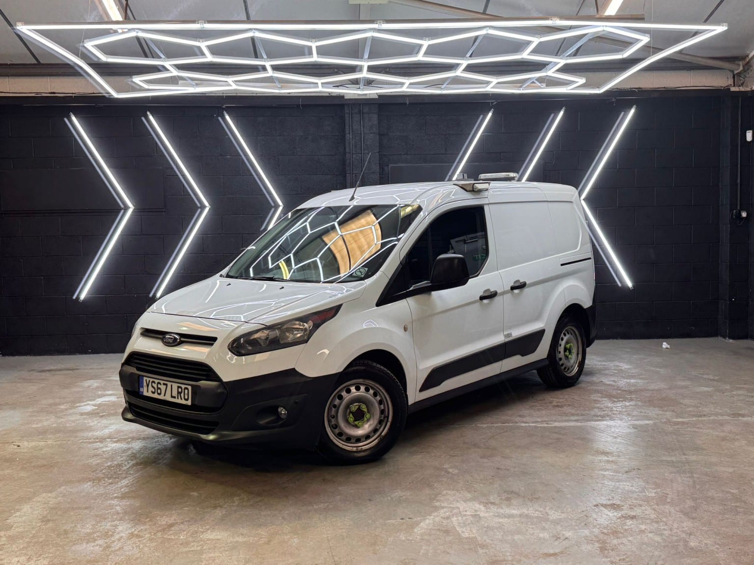Ford Transit Connect - image 1 of 40