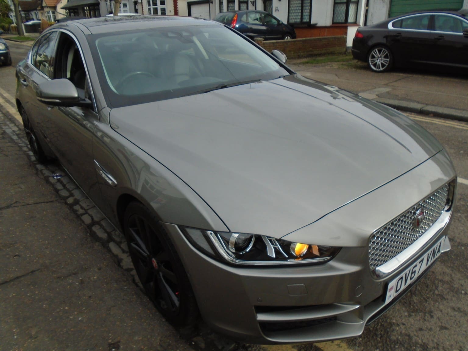 Jaguar XE - image 1 of 11