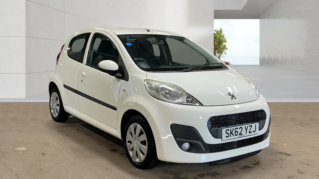 Peugeot 107 - image 1 of 13