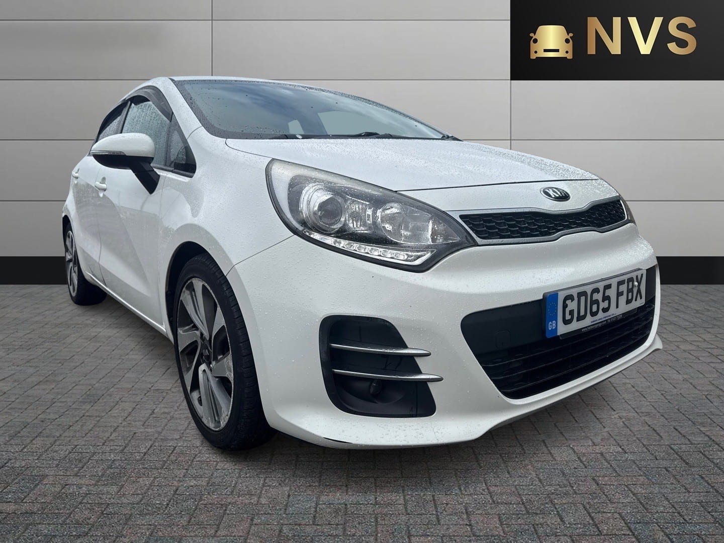 KIA RIO - image 1 of 13