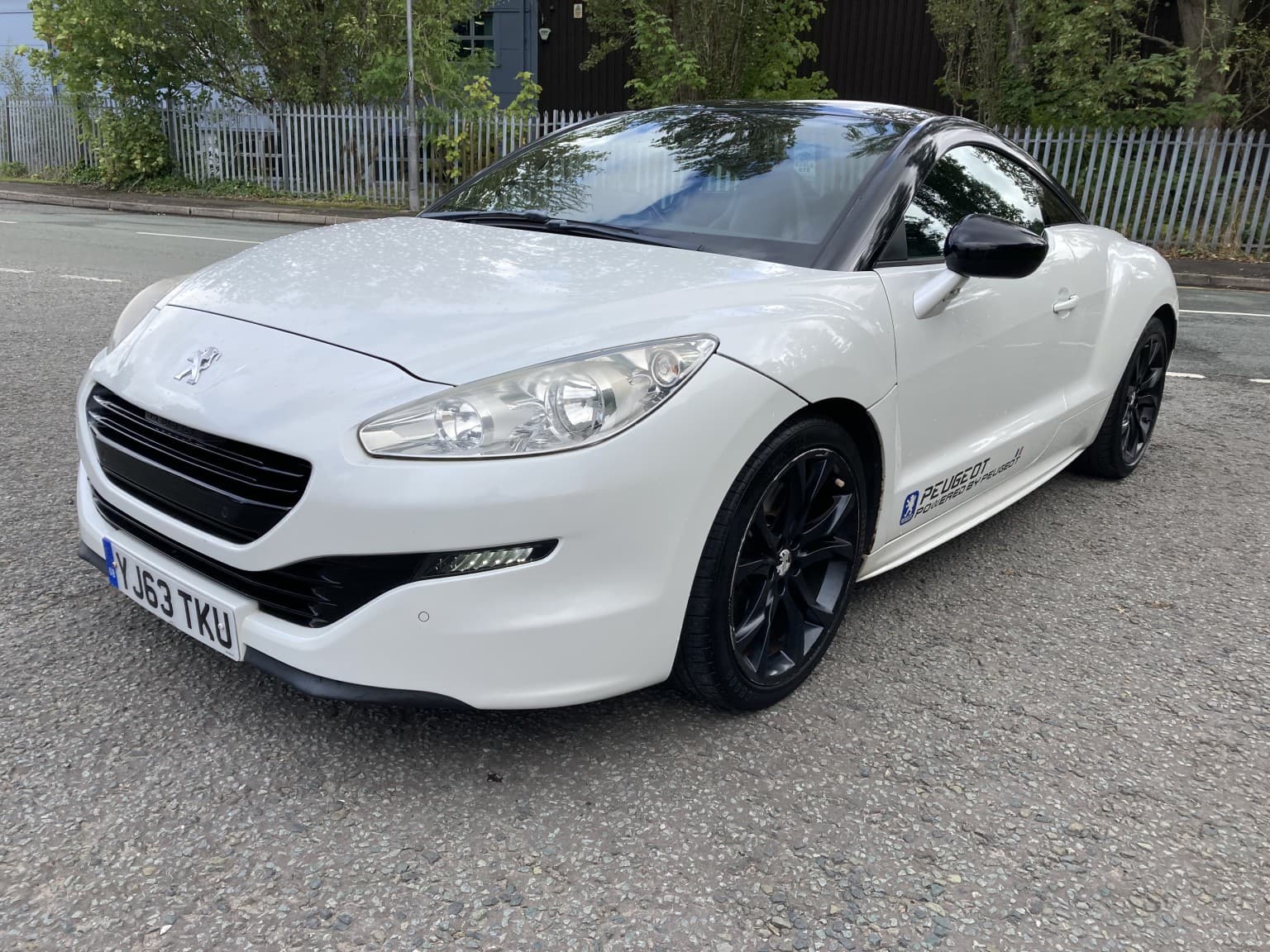 Peugeot RCZ - image 1 of 15