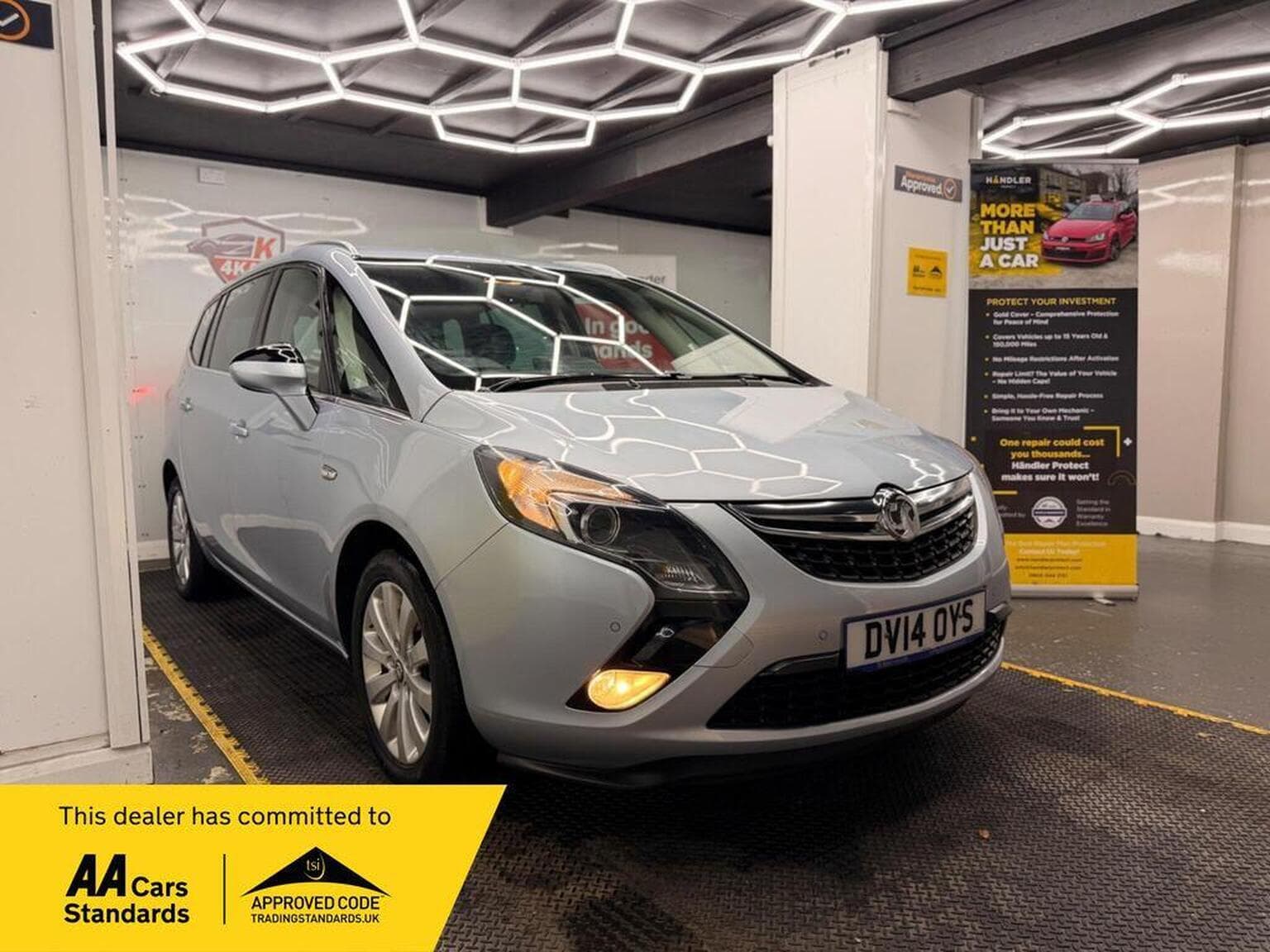 Vauxhall Zafira Tourer - image 1 of 67