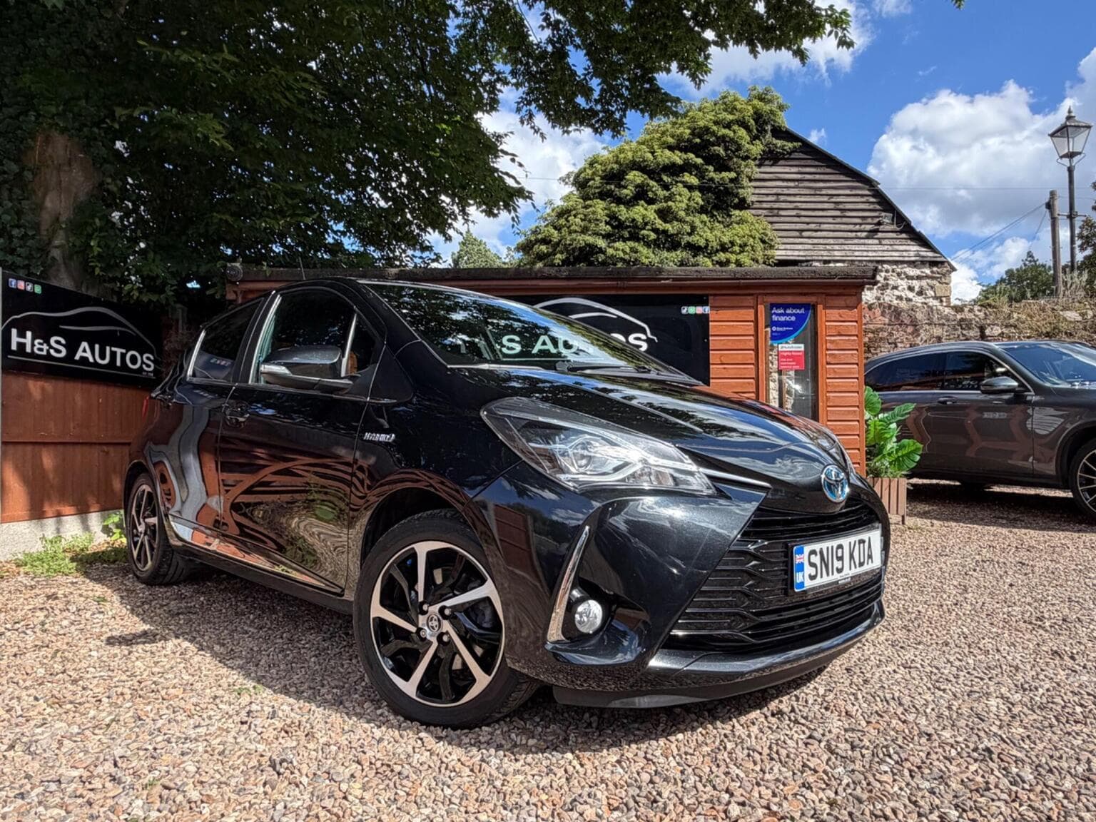 TOYOTA YARIS