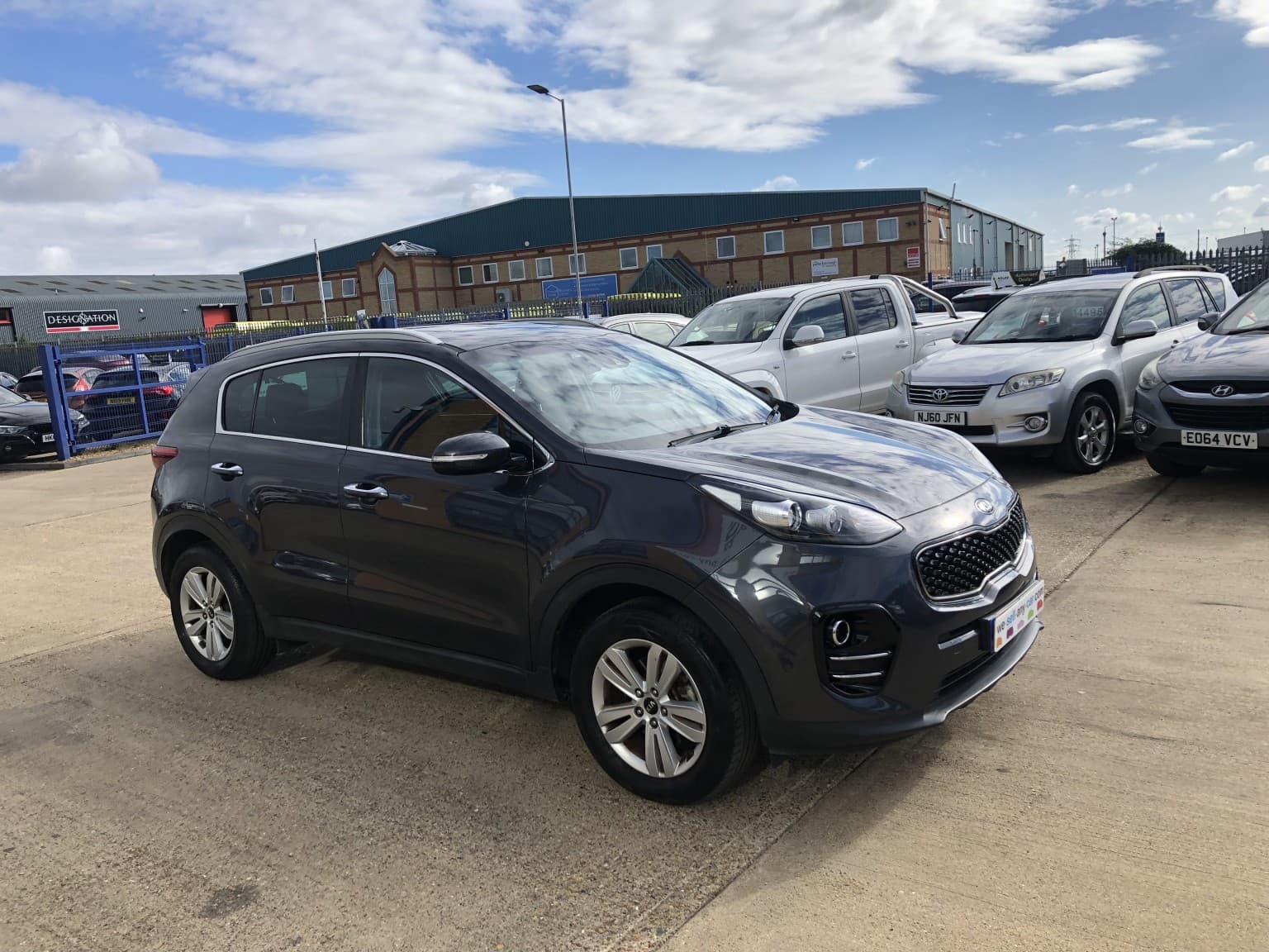 Kia Sportage - image 1 of 23