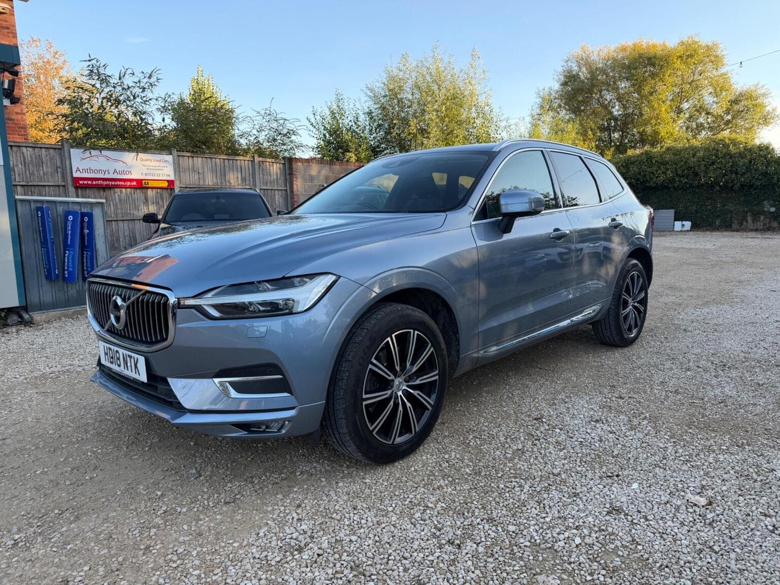 Volvo XC60 - image 1 of 6