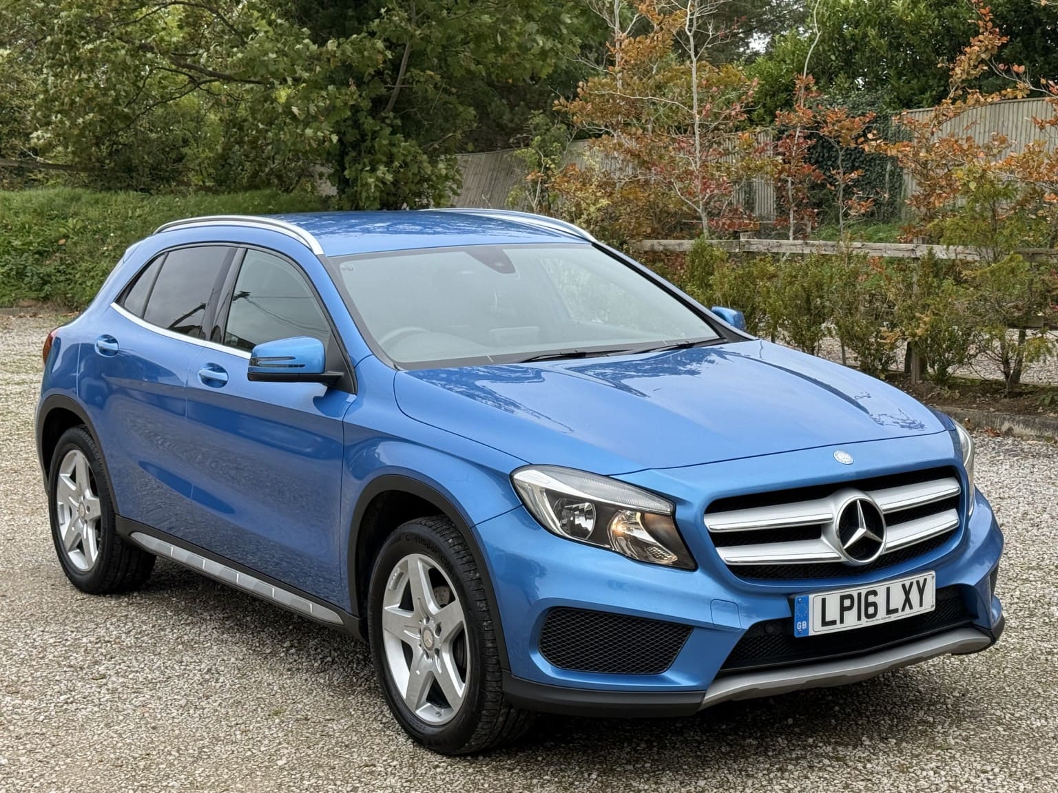 Mercedes-Benz GLA - image 1 of 21