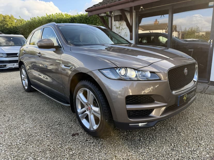 2016 JAGUAR F-PACE