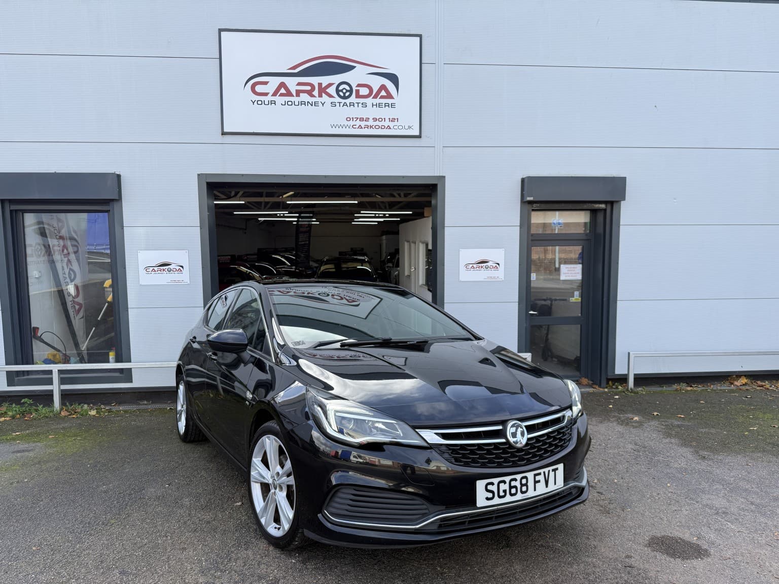 Vauxhall Astra - image 1 of 74