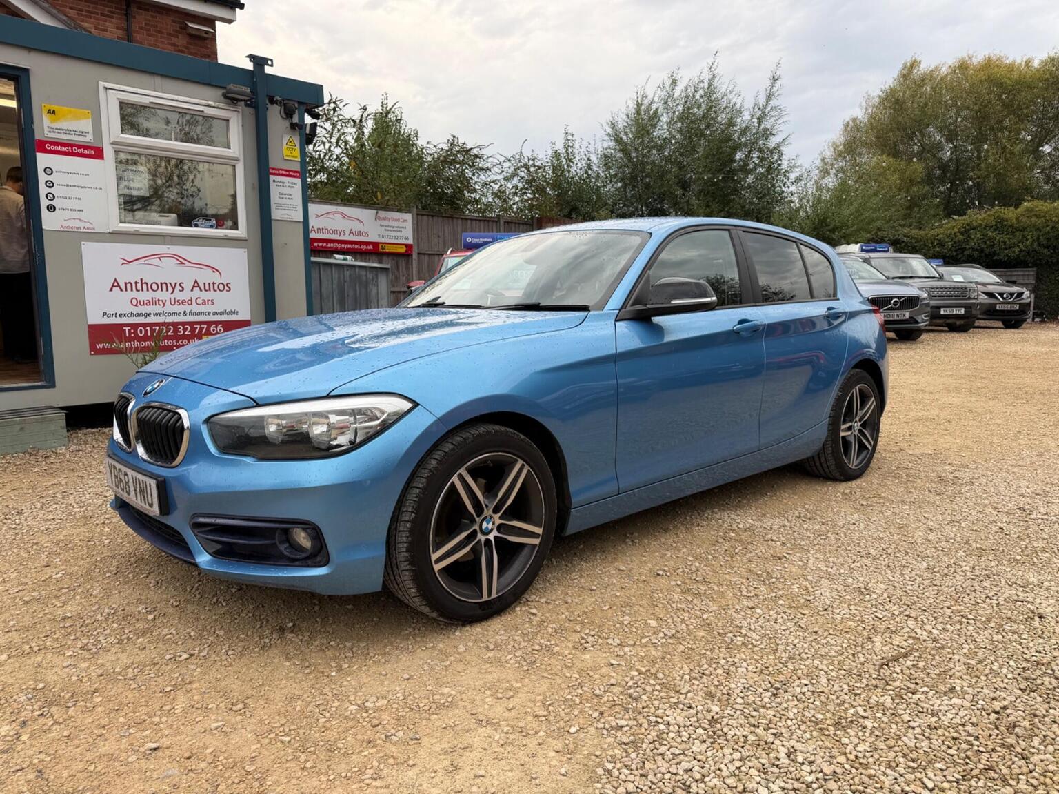 BMW 1 Series - image 1 of 29