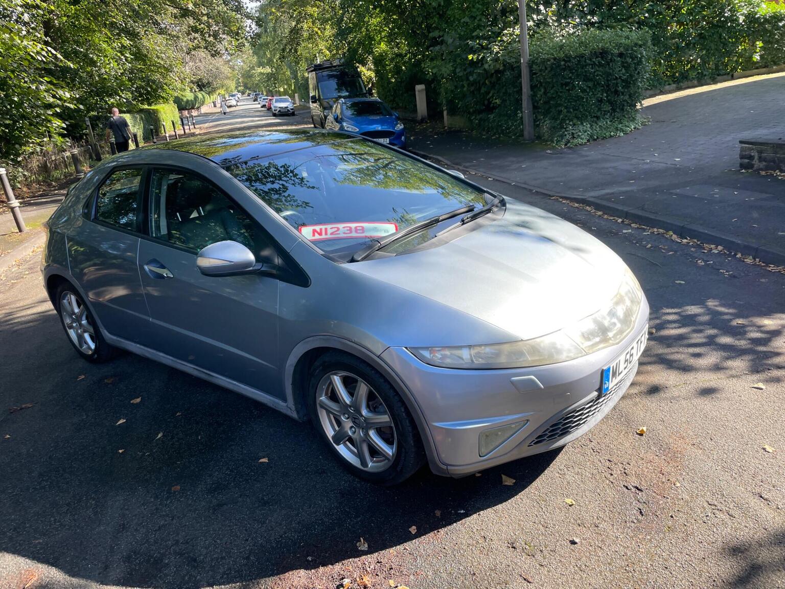 Honda Civic - image 1 of 33
