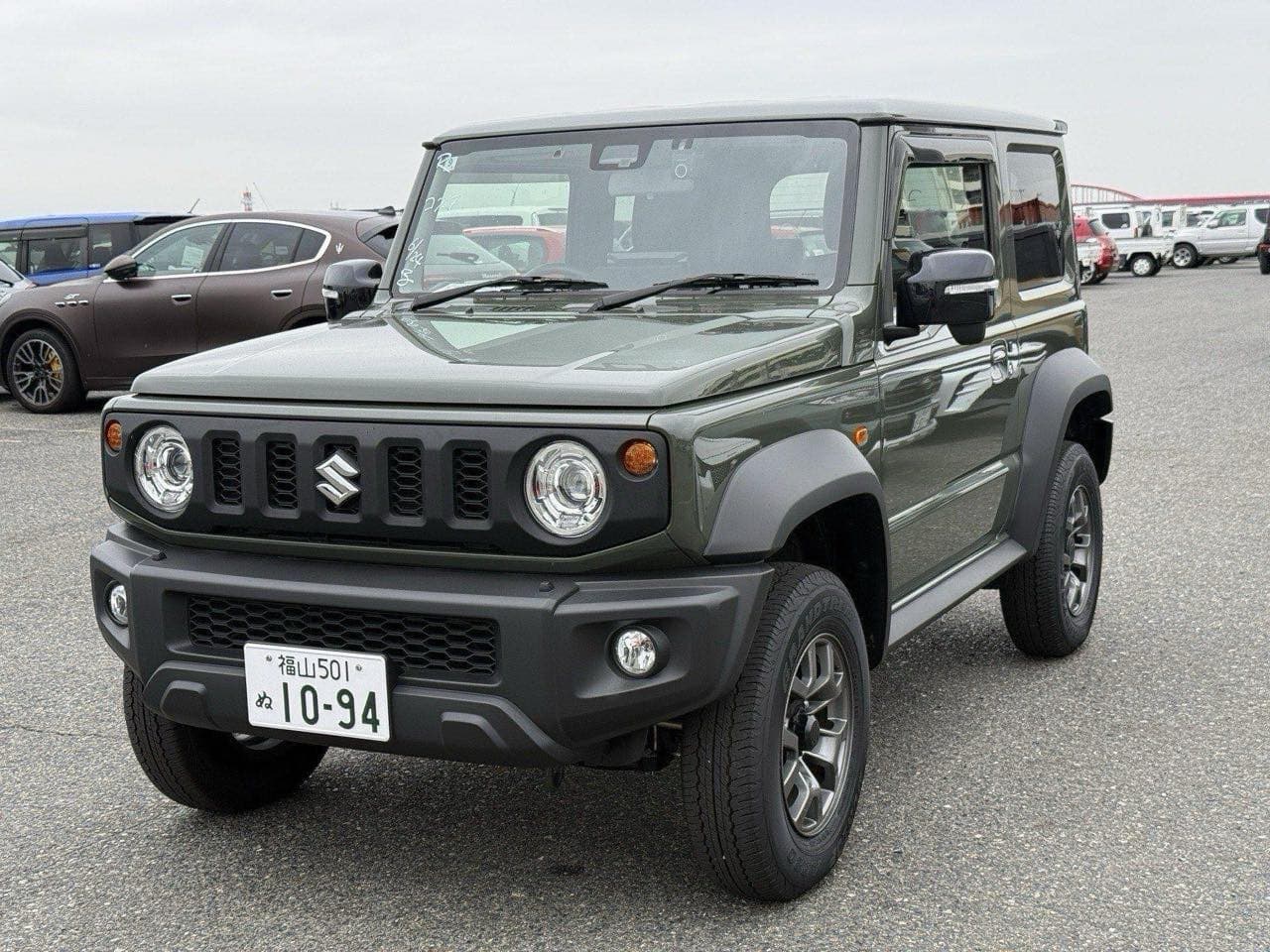 Suzuki Jimny - image 1 of 17