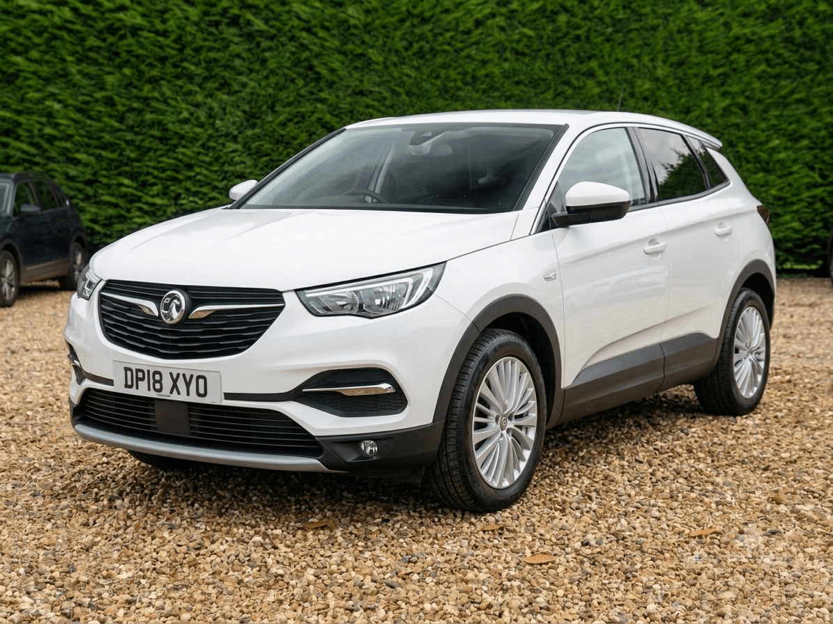 Vauxhall Grandland X - image 1 of 43