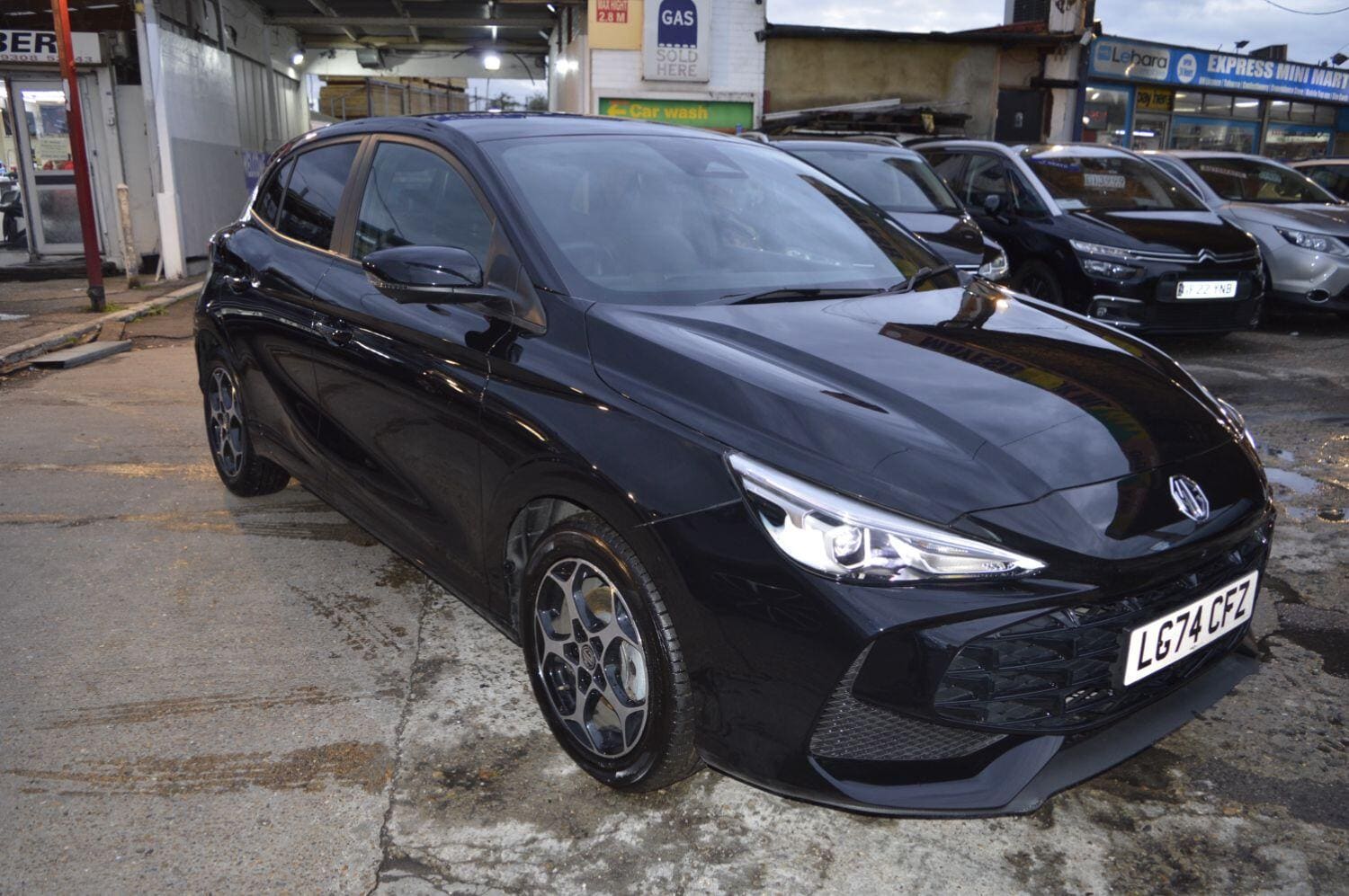MG MG3 - image 1 of 25