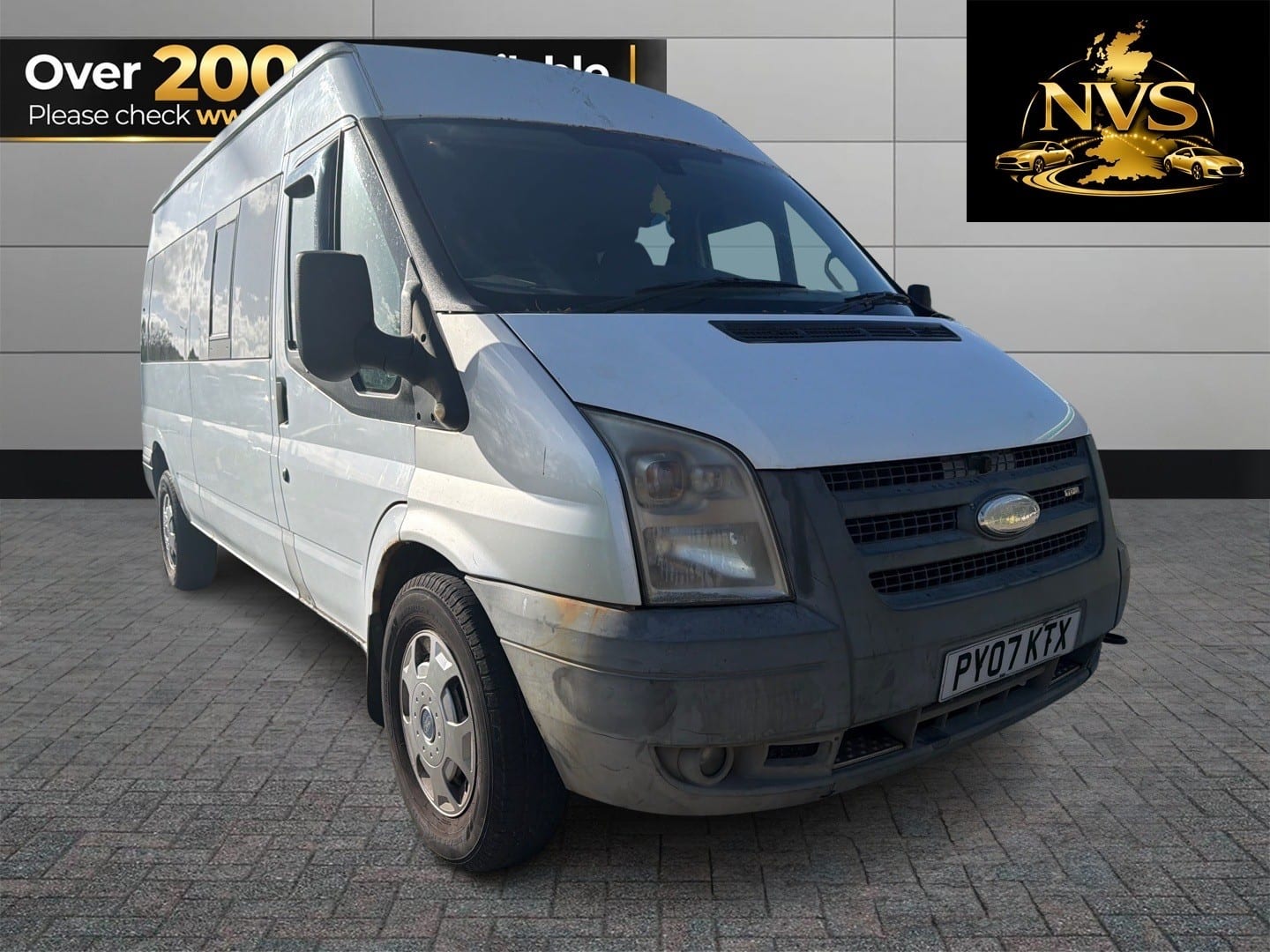 Ford Transit - image 1 of 13