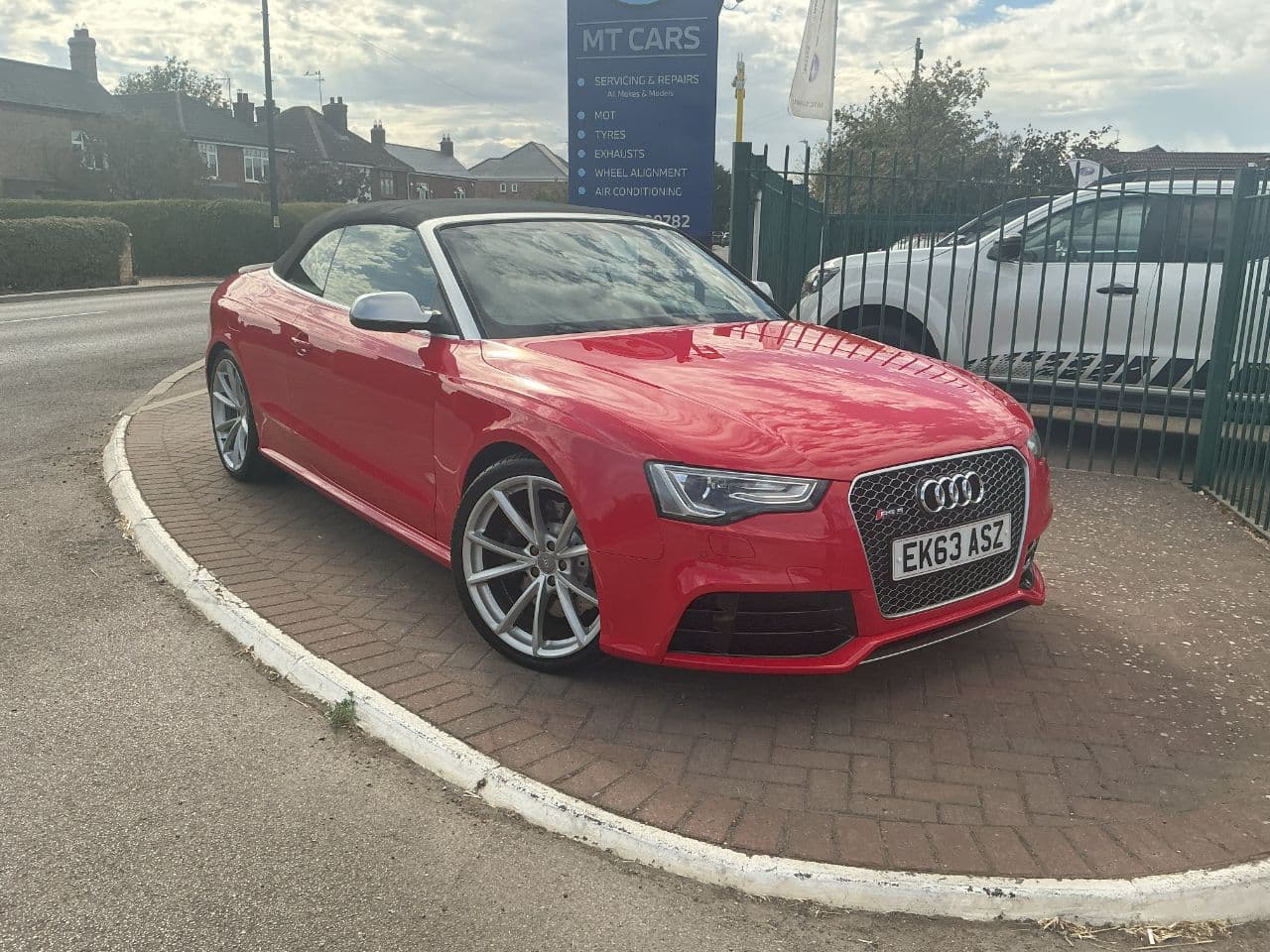 Audi RS5 - image 1 of 30
