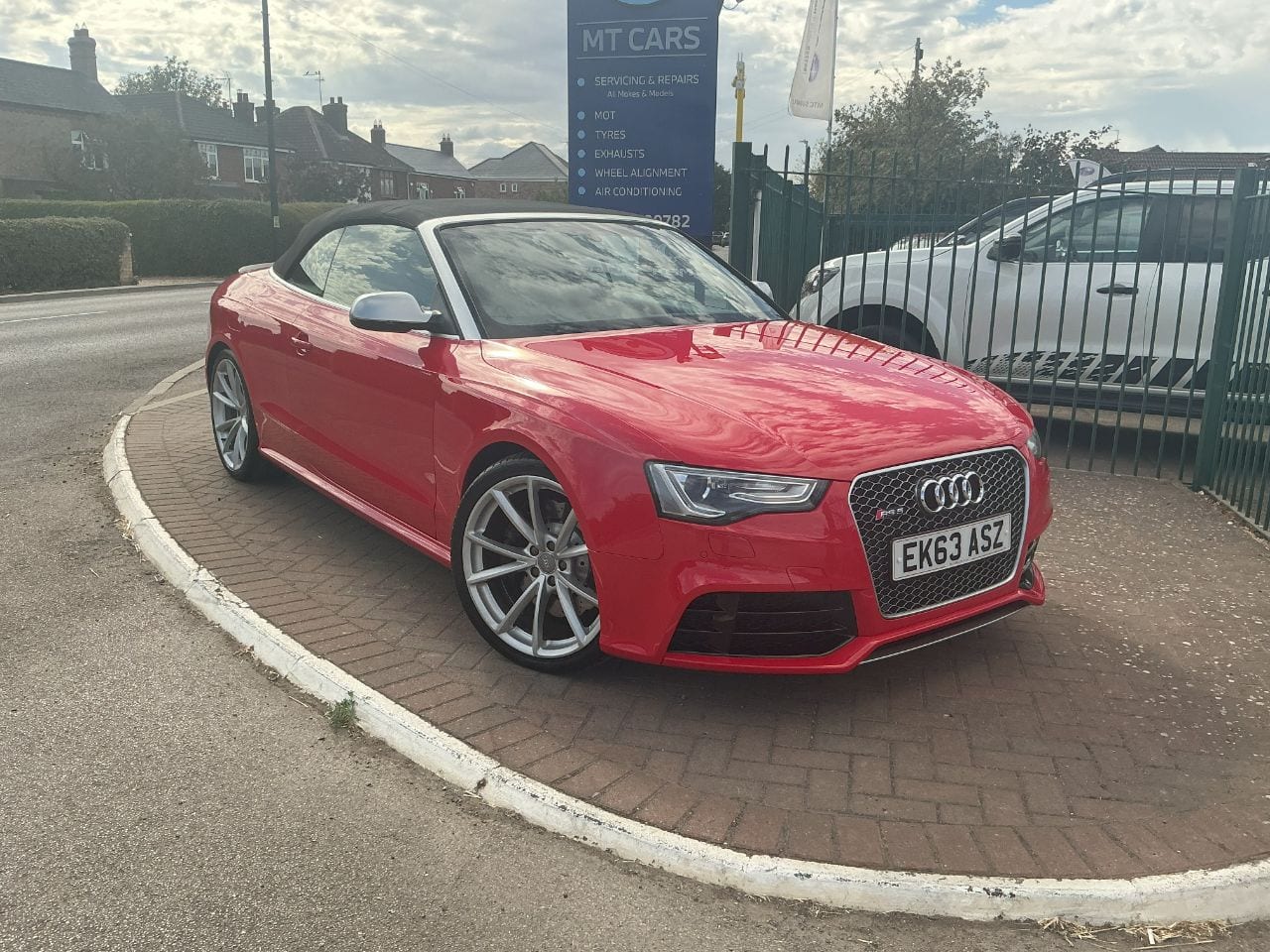 Audi RS5 - image 1 of 30