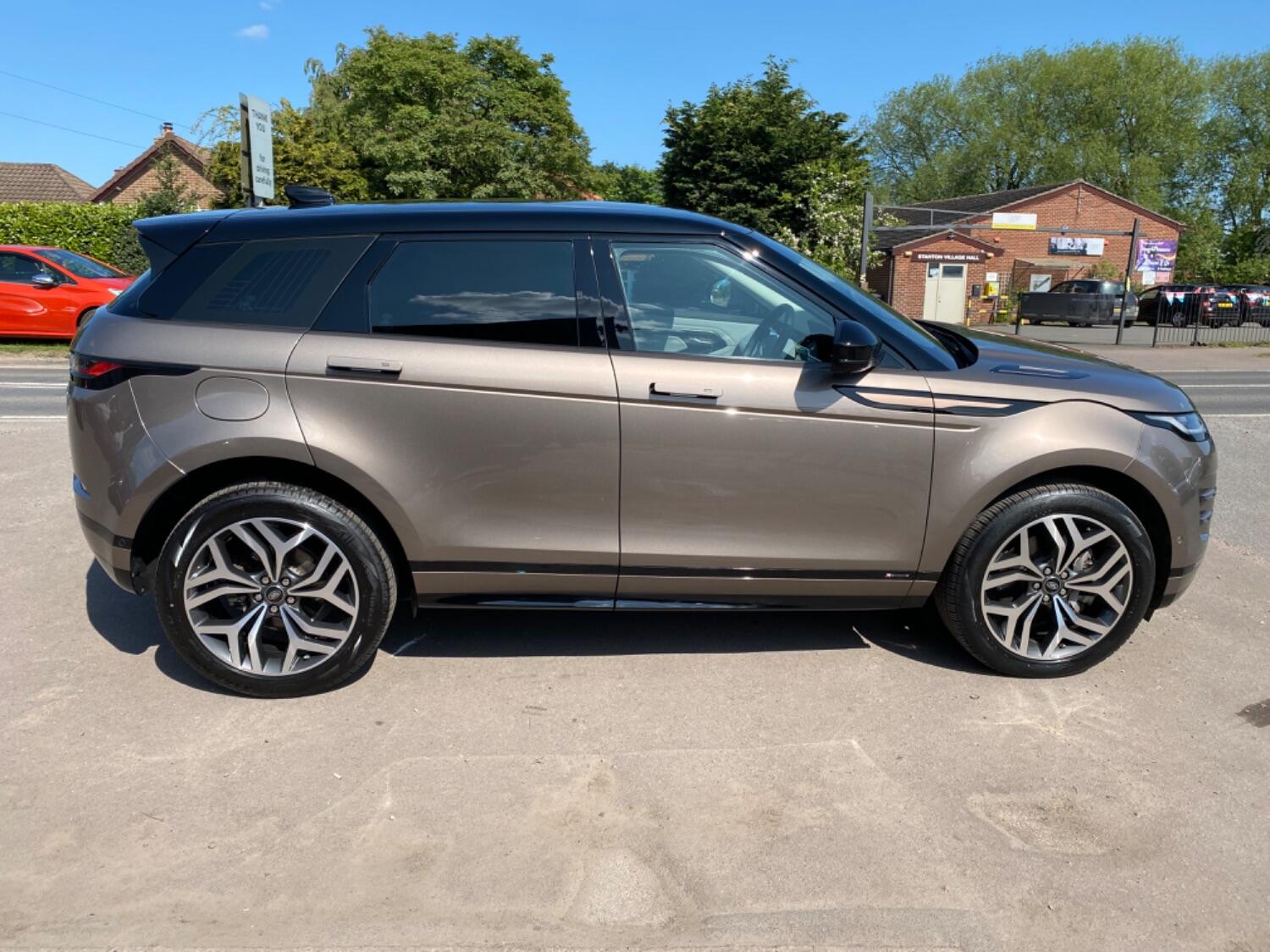 Land Rover Range Rover Evoque - image 1 of 14