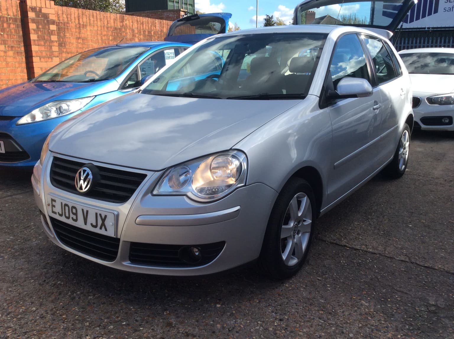 Volkswagen Polo - image 1 of 23