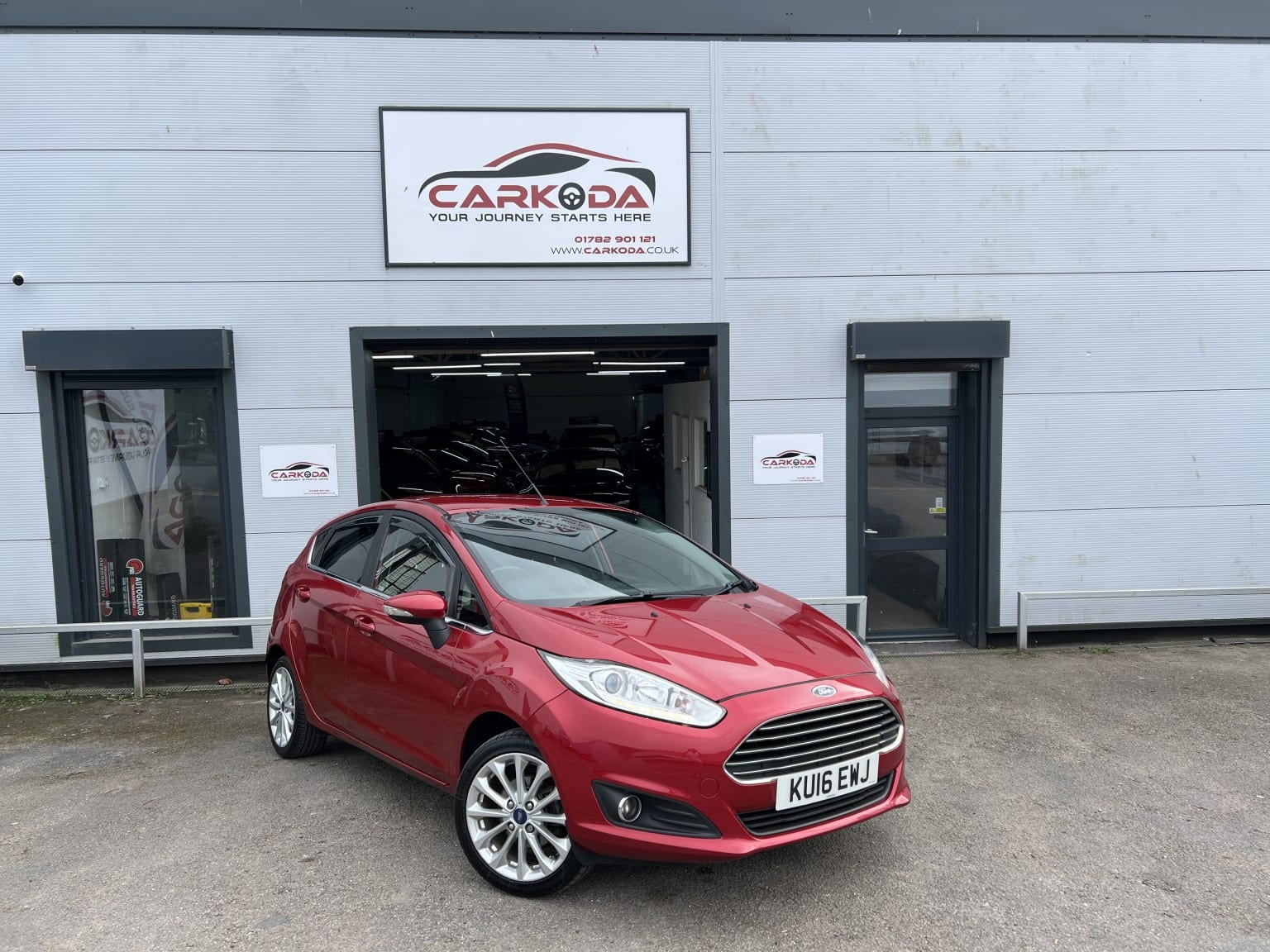 Ford Fiesta - image 1 of 72