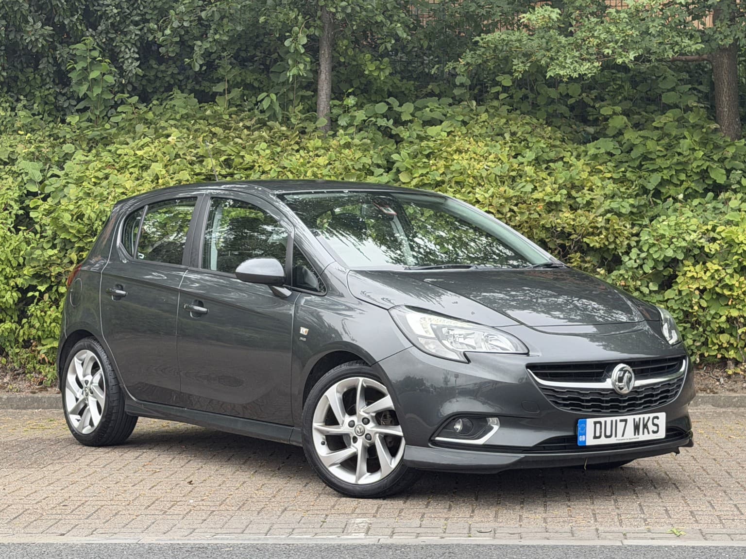 Vauxhall Corsa - image 1 of 6
