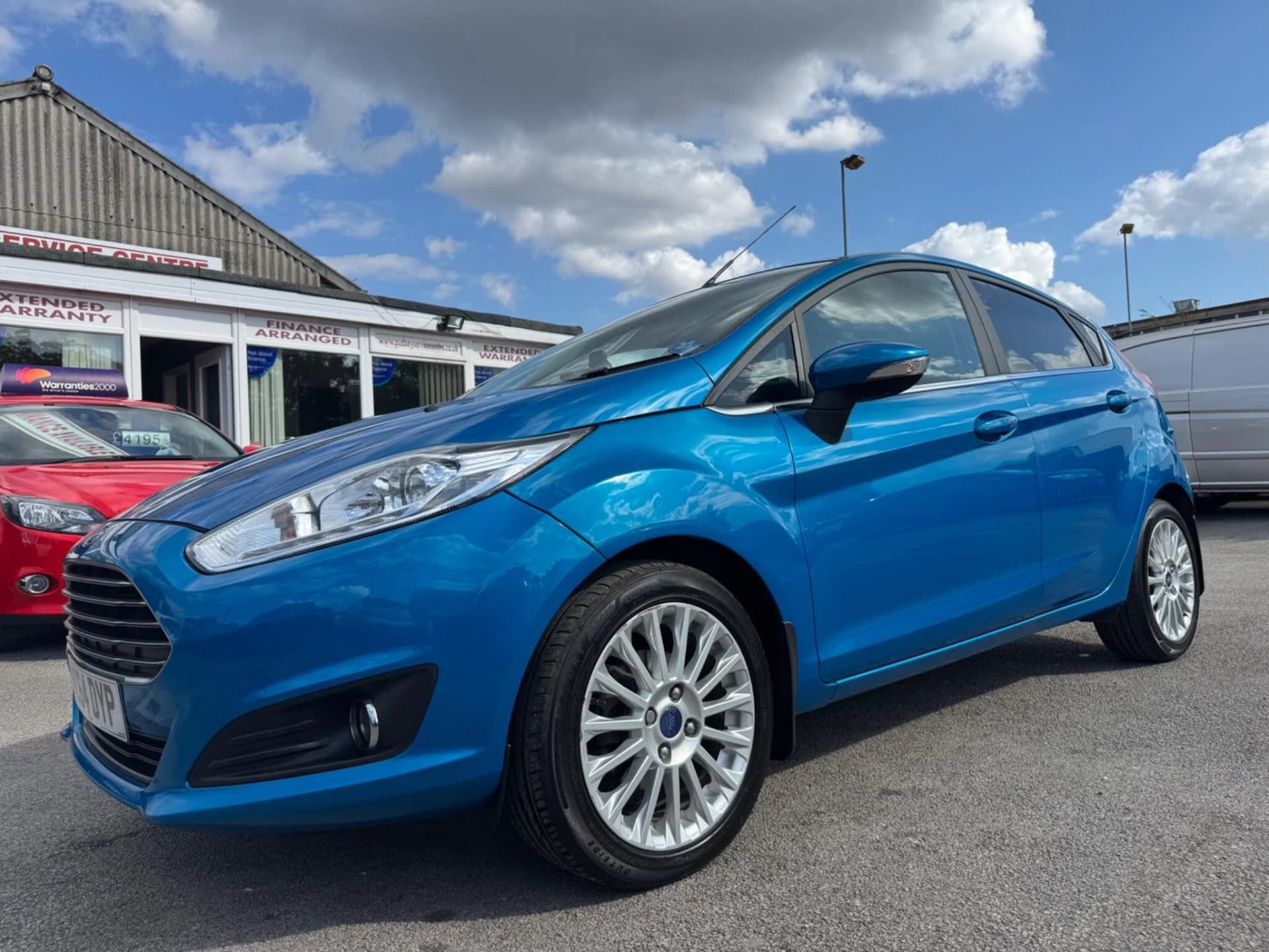 Ford Fiesta - image 1 of 58