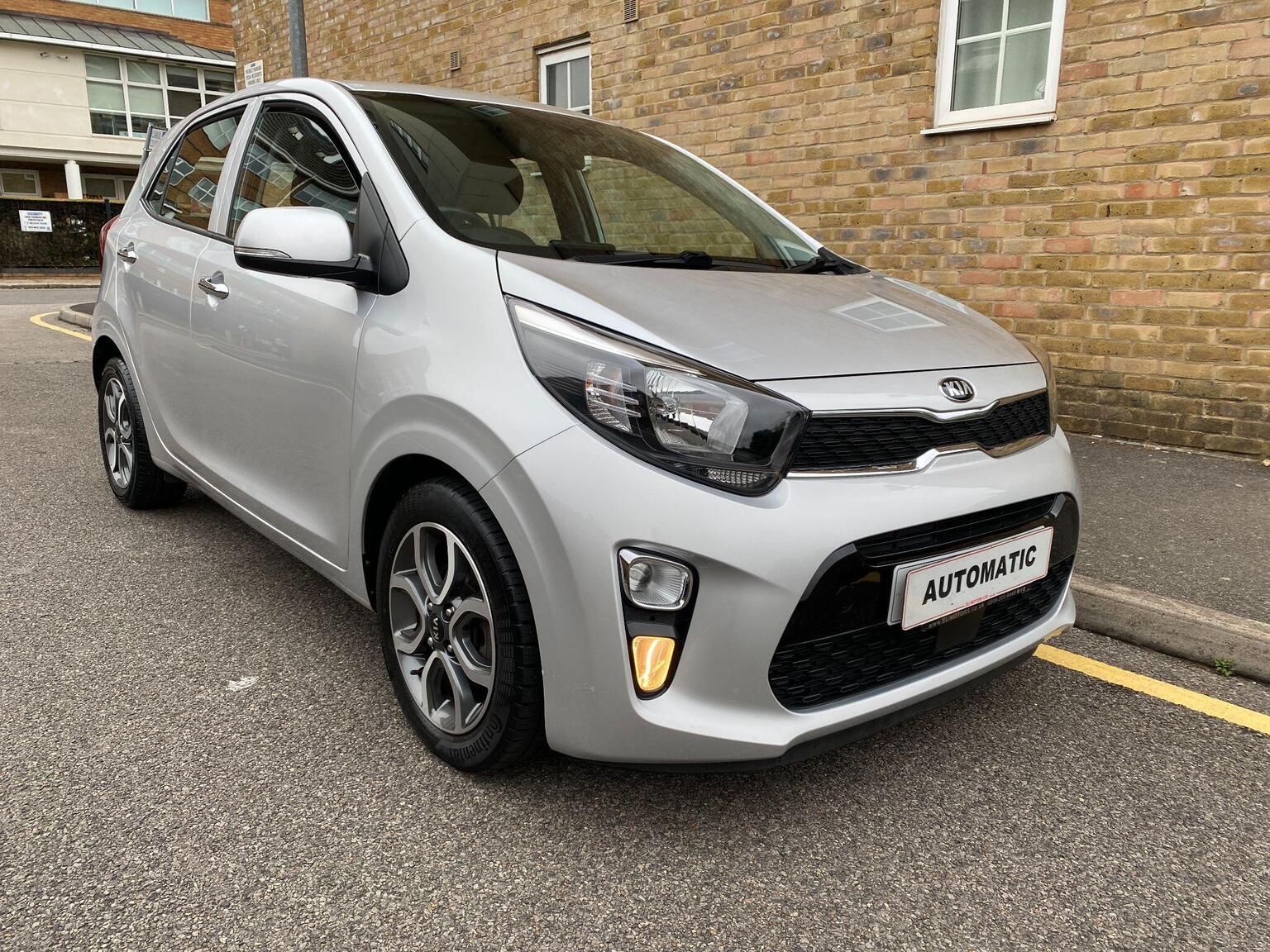 Kia Picanto - image 1 of 33