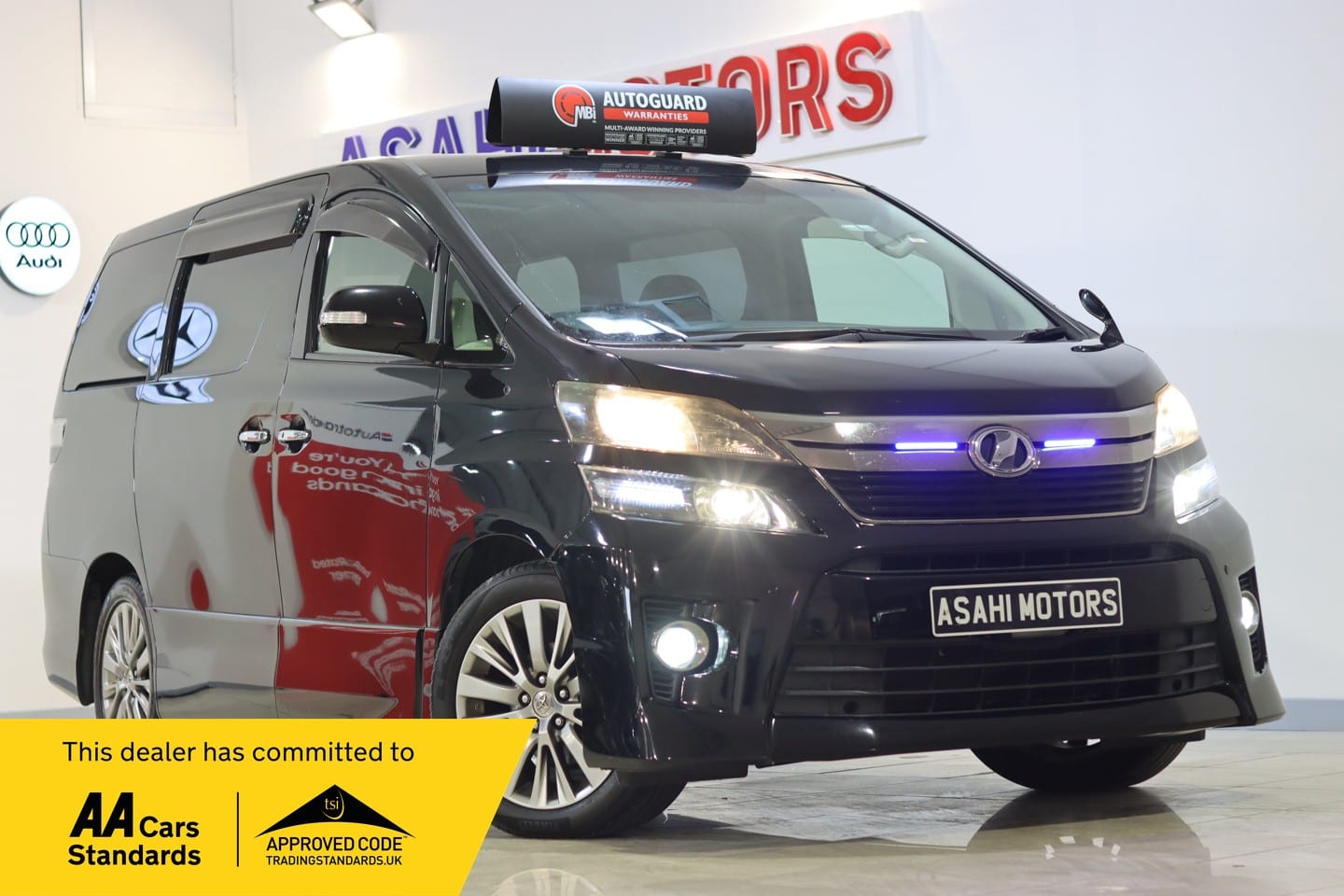 Toyota Vellfire - image 1 of 90
