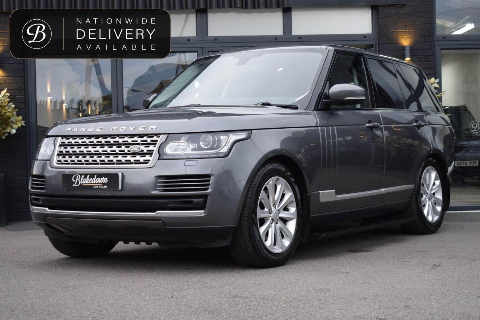 Land Rover Range Rover - image 1 of 6