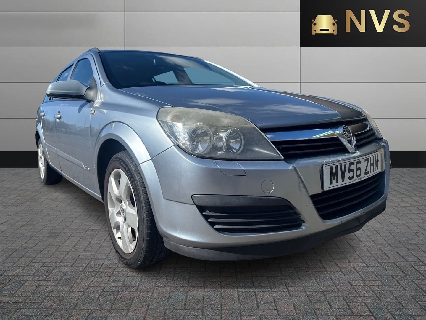 Vauxhall Astra - image 1 of 13